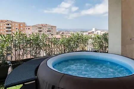Luxury Penthouse, 아파트 *