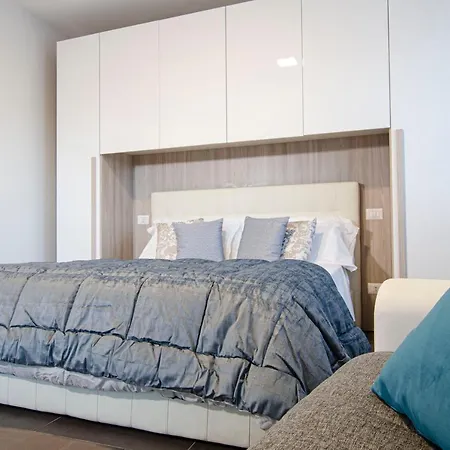 דירה Luxury Penthouse, *